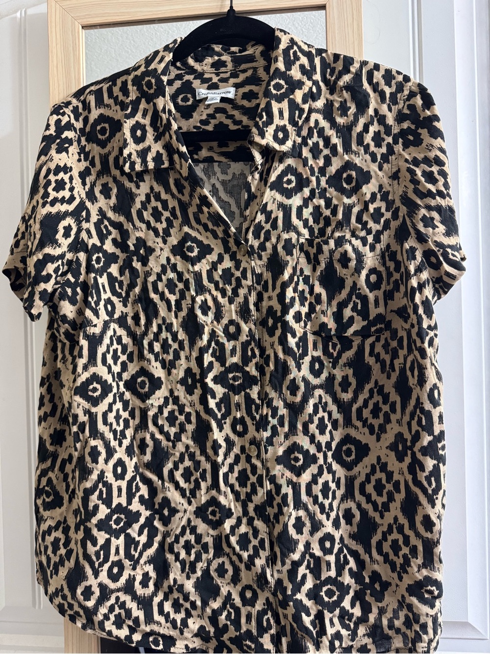 croft & barrow Black and Tan Short Sleeve Button-Down Shirt